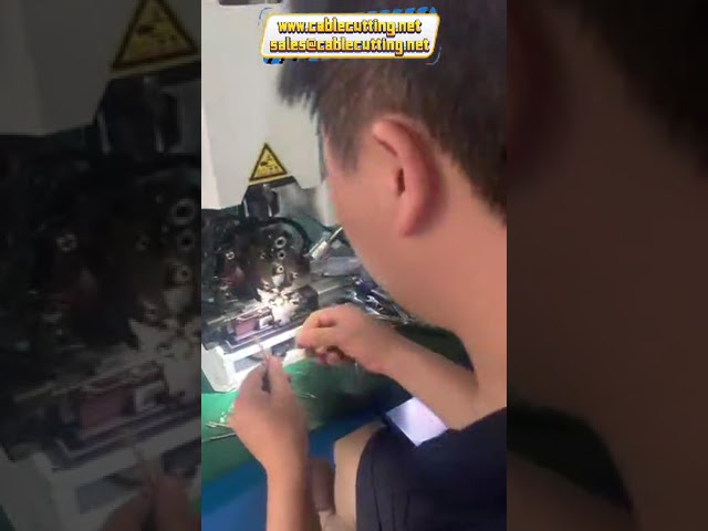 高精度萬用線束端子壓接機｜銅線加工自動化設備