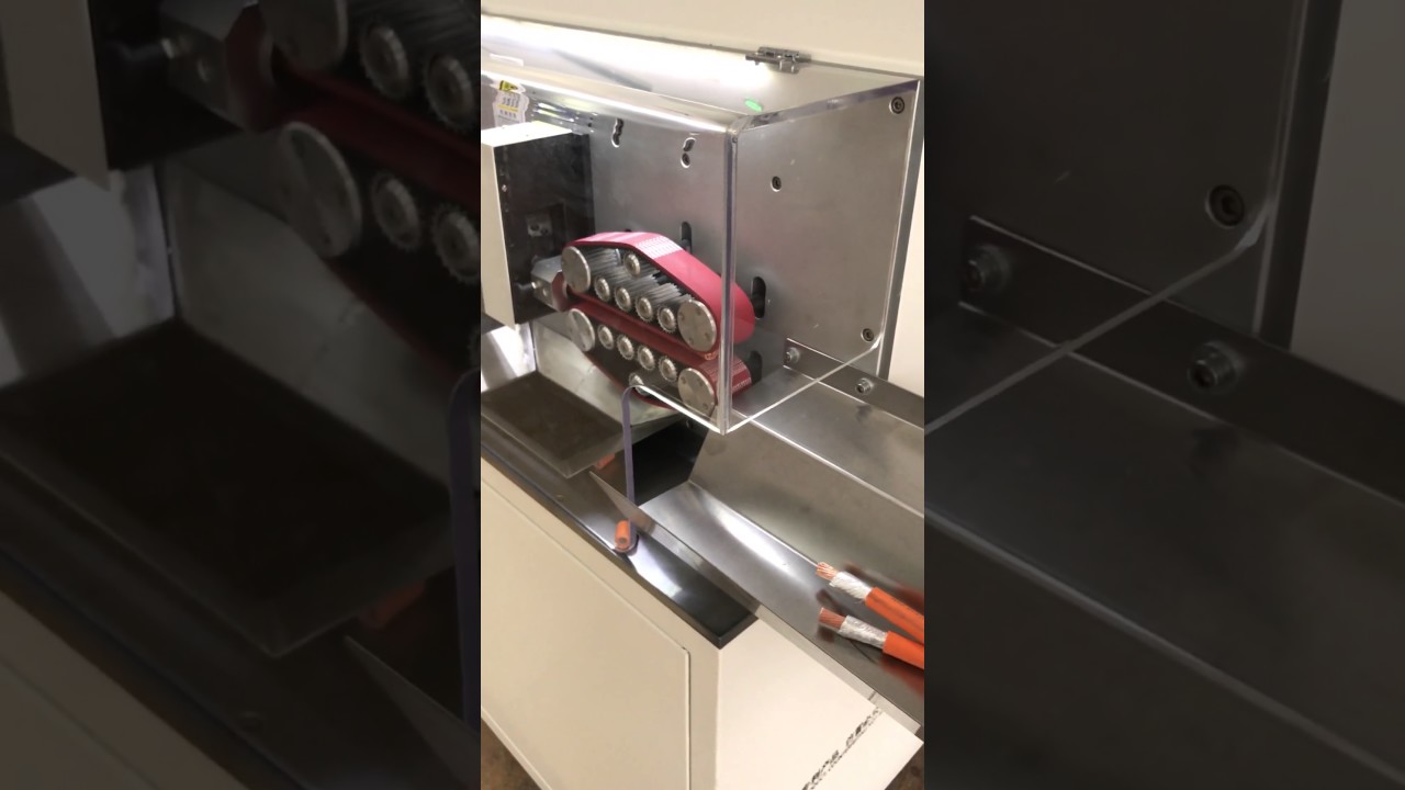 新能源汽車線束加工設備｜螺桿剝線裁切機，高效精準製造