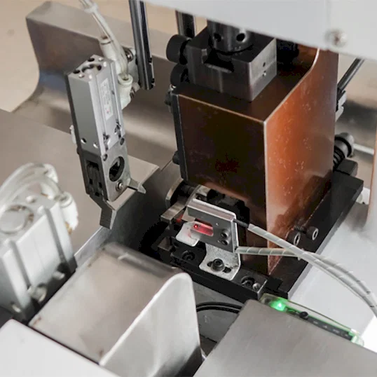 自動電纜剝皮壓接扭線機 多功能線束加工 Thumb